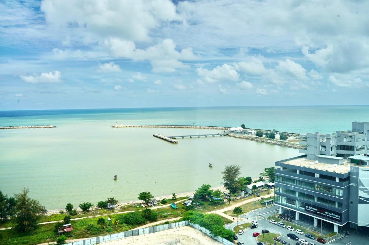 Casa Callisto Homestay - New Seaview With Pool 3Br Apartment Ladang Tanjung Kuala Terengganu Zewnętrze zdjęcie